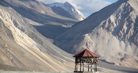The Factory, the Office and the West: Reading the Sino-Indian Rivalry Back to Economic Reality